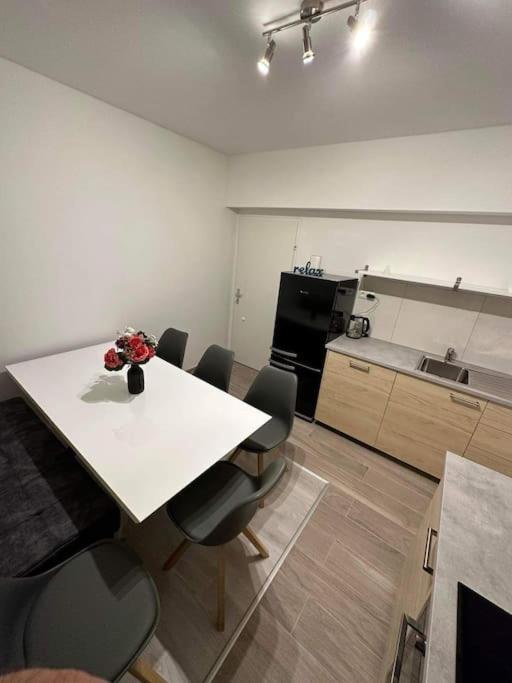 Direkt Bei U1 Apartment Vienna Exterior photo